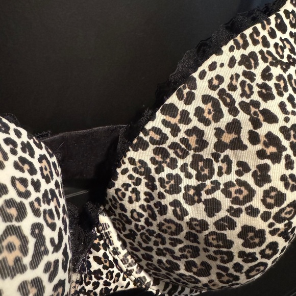 Victoria's Secret Demi Bra In Leopard Print Sz 34DD - Picture 2 of 4